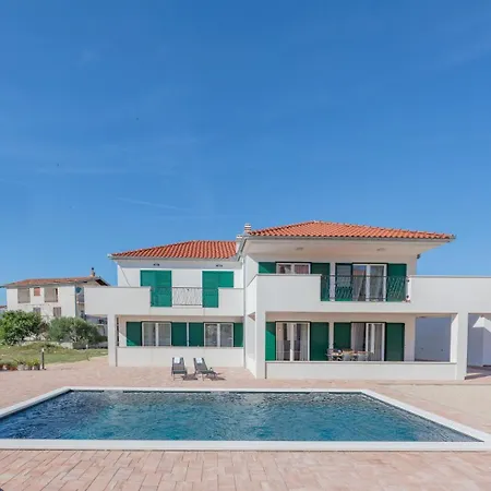 Crowonder Lucija With Large Swimming Pool *