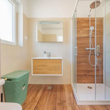 Semesterbostad Crowonder Lucija With Large Swimming Pool *