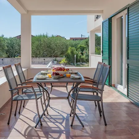 Crowonder Lucija With Large Swimming Pool Σπίτι διακοπών Biograd Na Moru