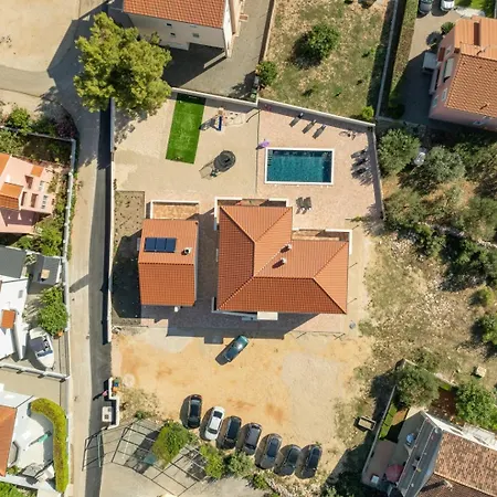 Tatil Evi Crowonder Lucija With Large Swimming Pool Biograd Na Moru