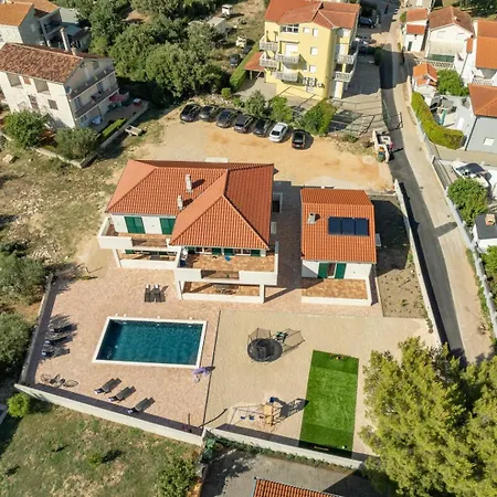 Crowonder Lucija With Large Swimming Pool * Biograd Na Moru